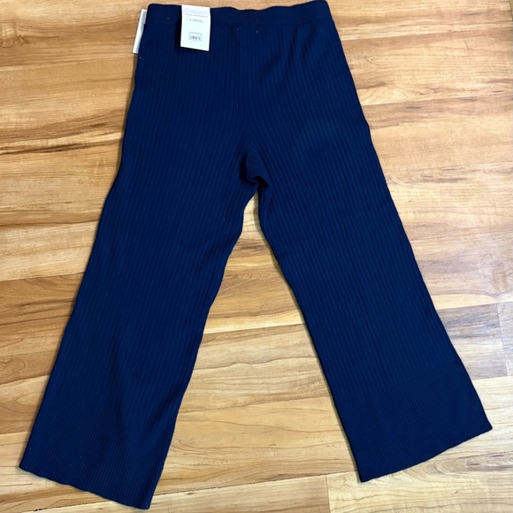 NWT, Free Assembly, Girl’s Wide Leg Ribbed Sweater Pants, Dark Blue, Size 10/12 - Picture 5 of 10